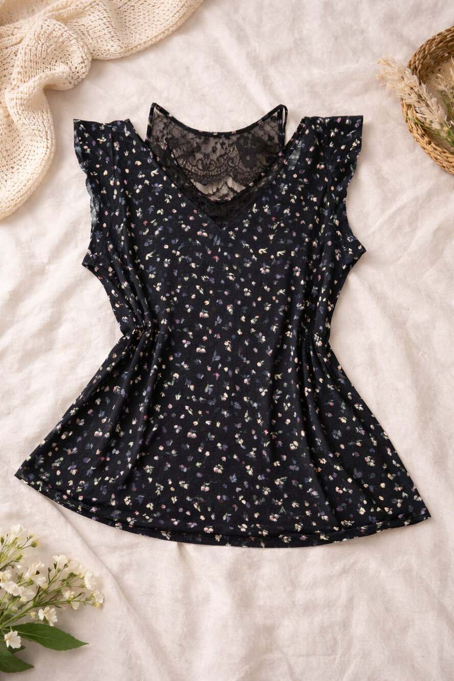 Maurices Floral Lace Top Size L Black‎ Sheer Back Cottagecore Y2K